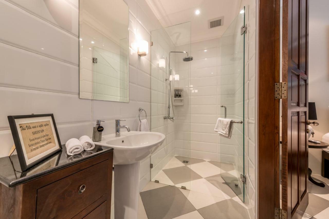 3 Bedroom Close To Villa